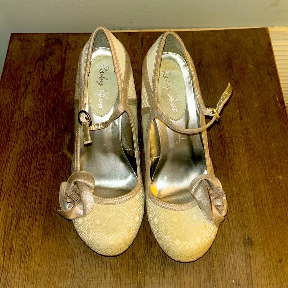 Women’s stunning heels
